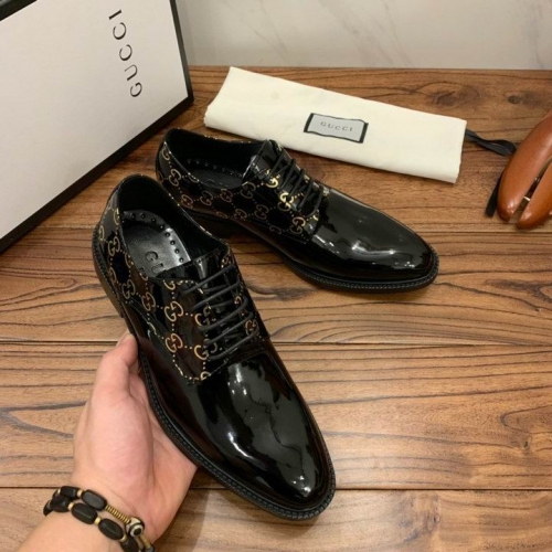 GUCCI Leather Shoes Men 085