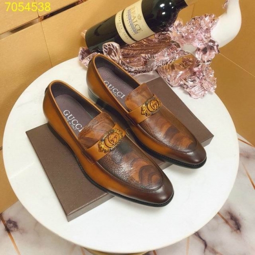 GUCCI Leather Shoes Men 046