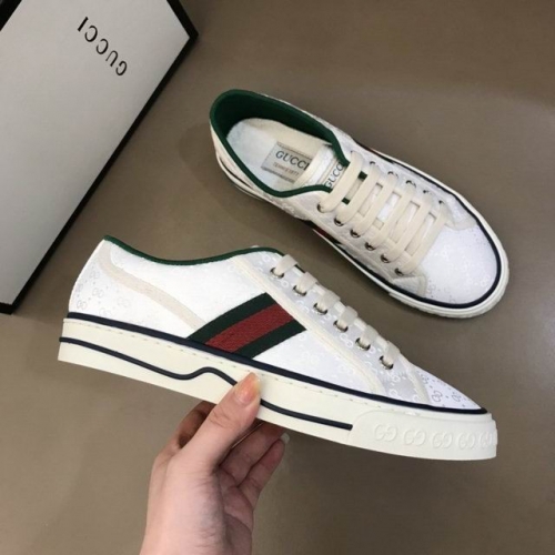 GUCCI Low Top Shoes 0073