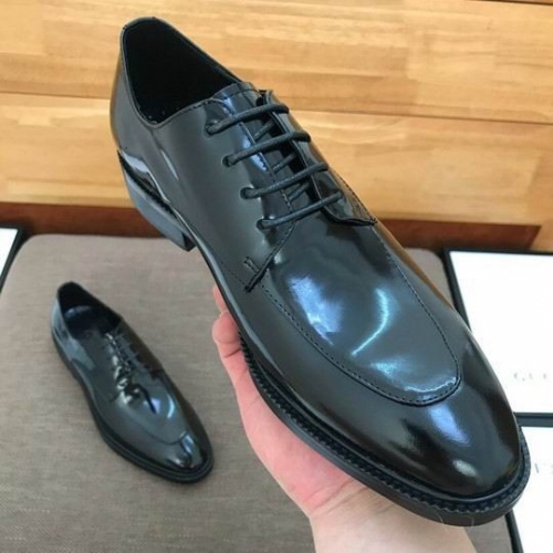 GUCCI Leather Shoes Men 081