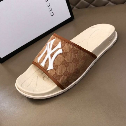 GUCCI Slippers Men 122