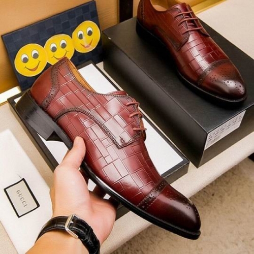 GUCCI Leather Shoes Men 069