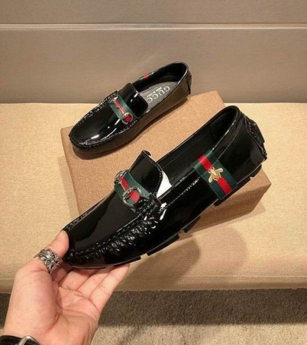 GUCCI Casual Dress Shoes 0218