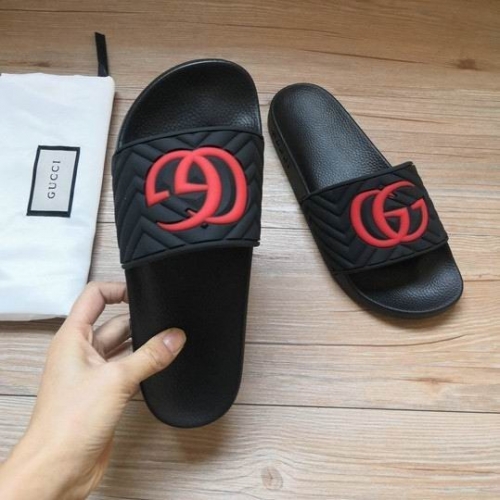 GUCCI Slippers Men 189