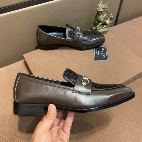 GUCCI Leather Shoes Men 138