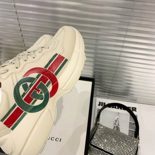 GUCCI Low Top Shoes 024