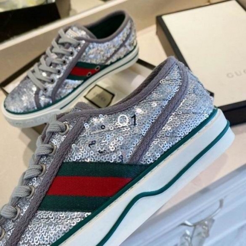 GUCCI Low Top Shoes 0104