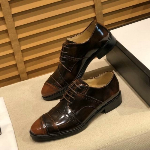 GUCCI Leather Shoes Men 211
