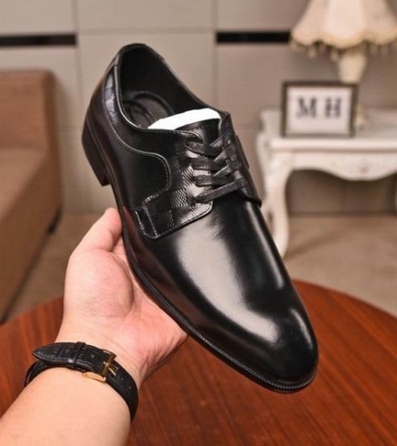 LV Leather Shoes Men 335