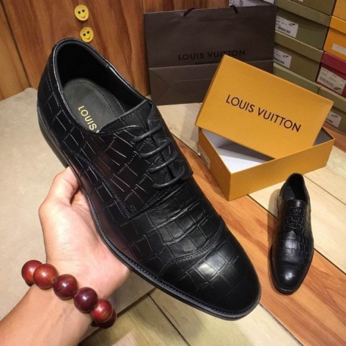 LV Leather Shoes Men 143