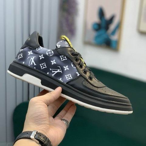 LV Low Top Men 0618