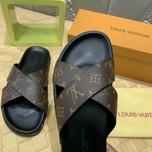 LV Slippers Men 100