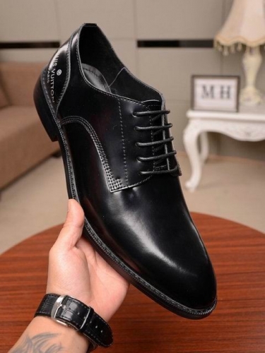 LV Leather Shoes Men 225