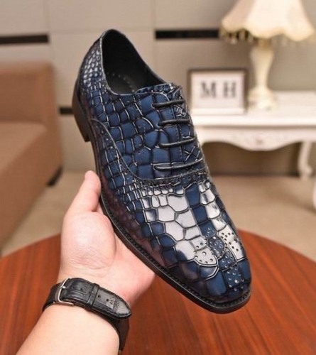 LV Leather Shoes Men 325