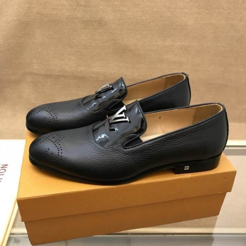 LV Leather Shoes Men 077