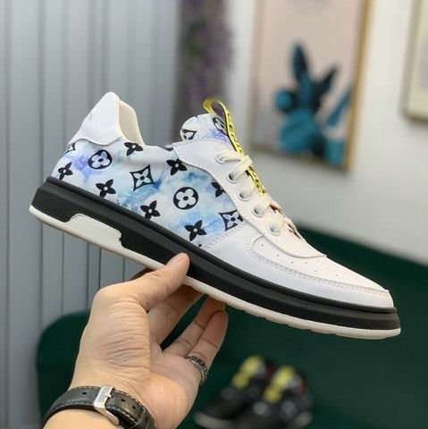 LV Low Top Men 0617