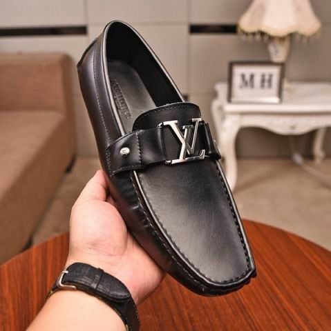 LV Casual Shoes Men 493