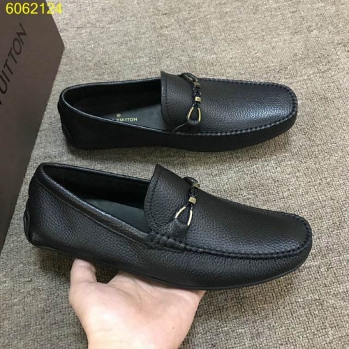 LV Casual Shoes Men 111