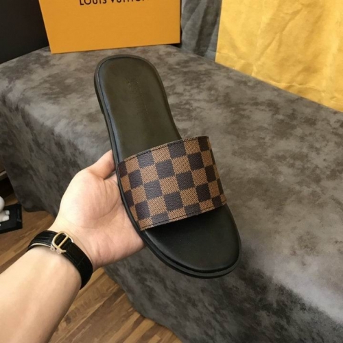 LV Slippers Men 314