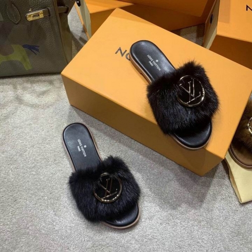 LV Slippers Women 022