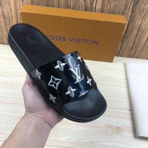 LV Slippers Men 207