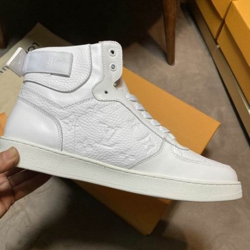 LV High Top Men 090