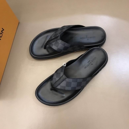 LV Slippers Men 458