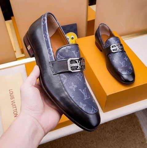 LV Leather Shoes Men 284