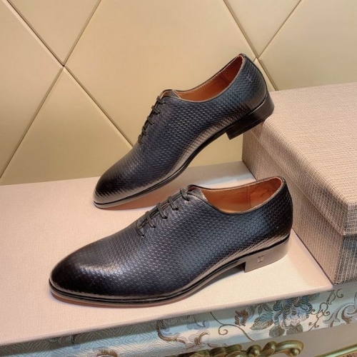 LV Leather Shoes Men 126