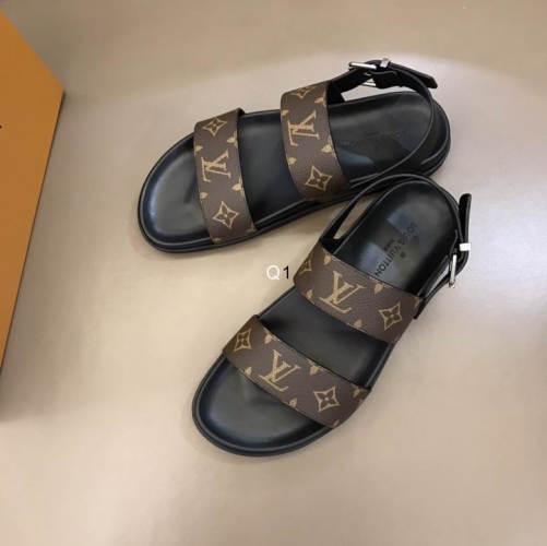 LV Slippers Men 468