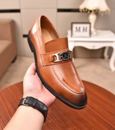 LV Leather Shoes Men 339