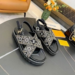 LV Slippers Women 147