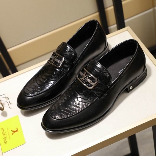 LV Leather Shoes Men 060