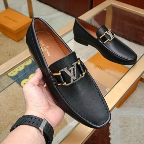 LV Leather Shoes Men 179