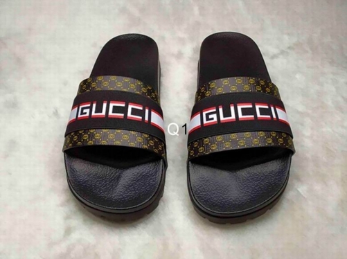 GUCCI Slippers Men 258