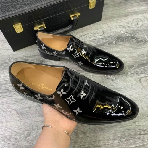 LV Leather Shoes Men 114