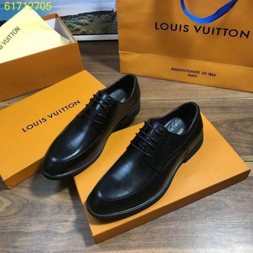 LV Leather Shoes Men 019