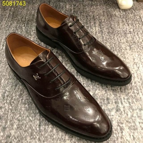 LV Leather Shoes Men 004
