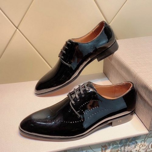 LV Leather Shoes Men 123
