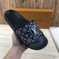LV Slippers Men 213