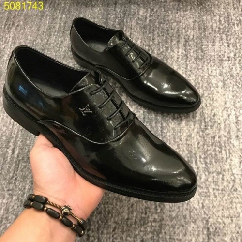 LV Leather Shoes Men 006