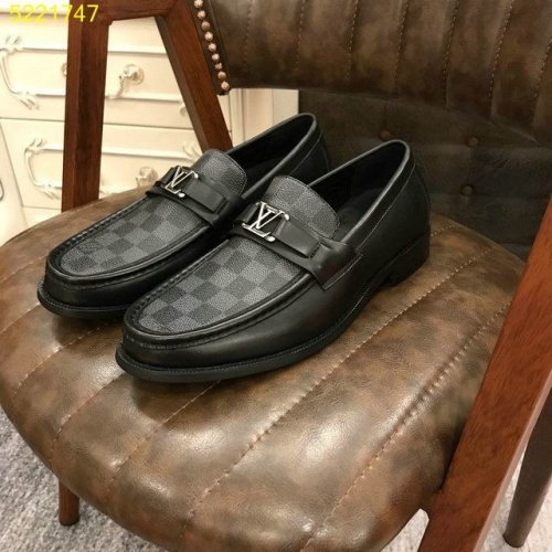 LV Casual Shoes Men 093