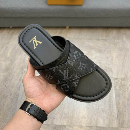 LV Slippers Men 401