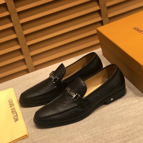 LV Leather Shoes Men 366