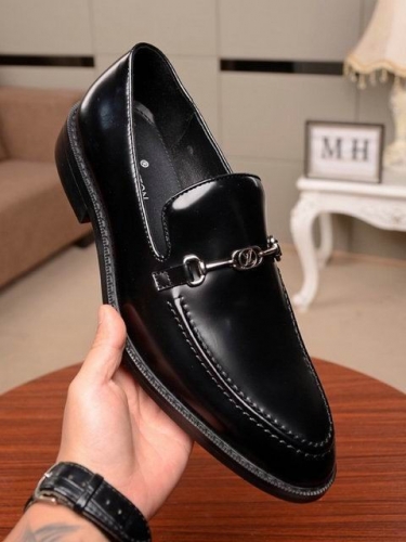 LV Leather Shoes Men 223