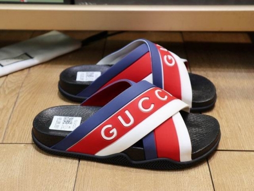 GUCCI Slippers Men 285