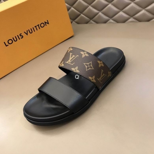 LV Slippers Men 473