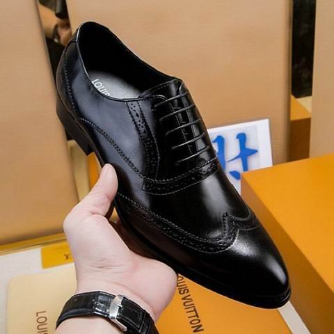 LV Leather Shoes Men 183