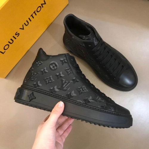 LV High Top Men 040