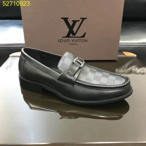 LV Casual Shoes Men 127